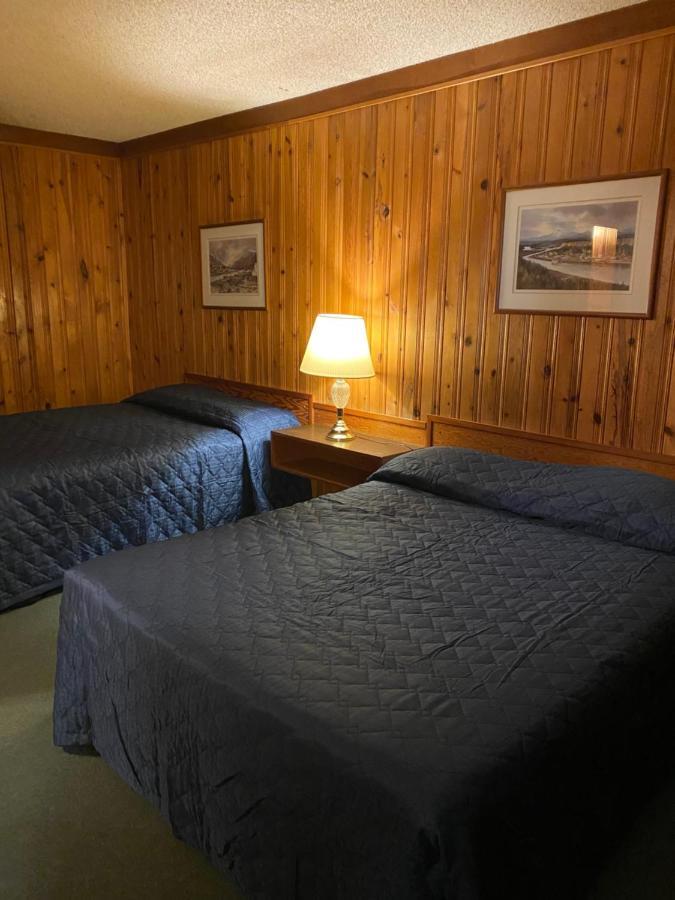 Glacier View Inn Haines Junction Exterior photo